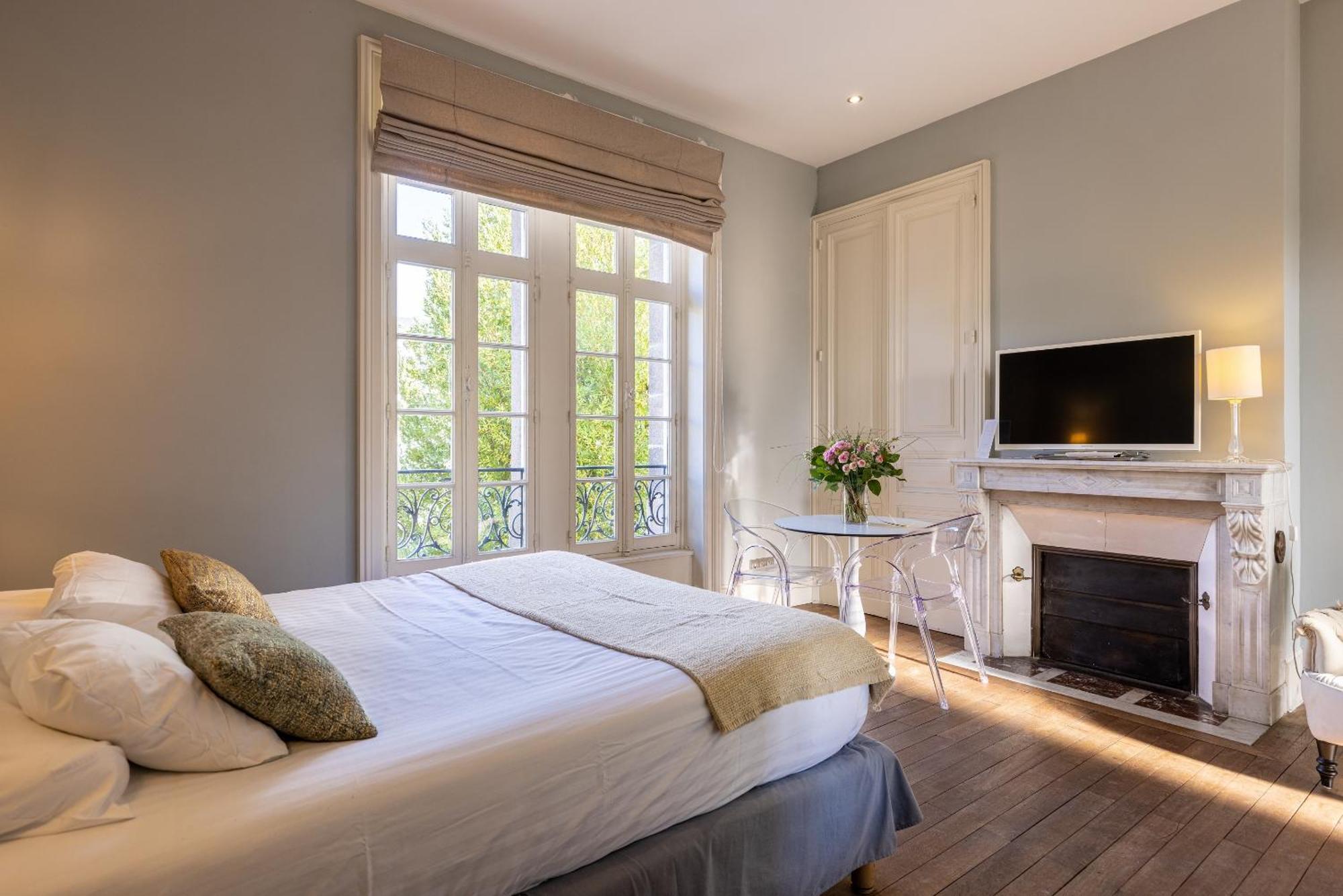 La Villa Beaupeyrat - Apparthotels De Charme Dans Batisse De Caractere A 400M Du Coeur De Ville De Limoges Ruang foto